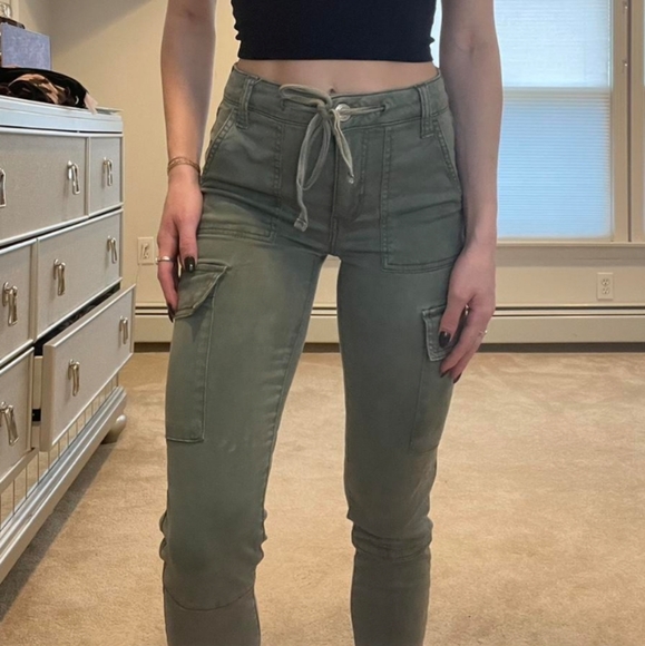 AE ~ Hi-Rise Cargo Jegging - Picture 7 of 9